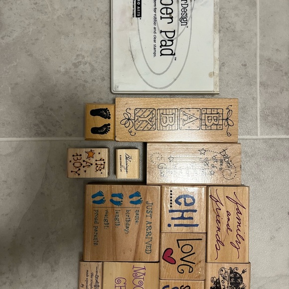 Wooden Baby and Family Sentiment Stamp Set - Natural Wood - Picture 2 of 3